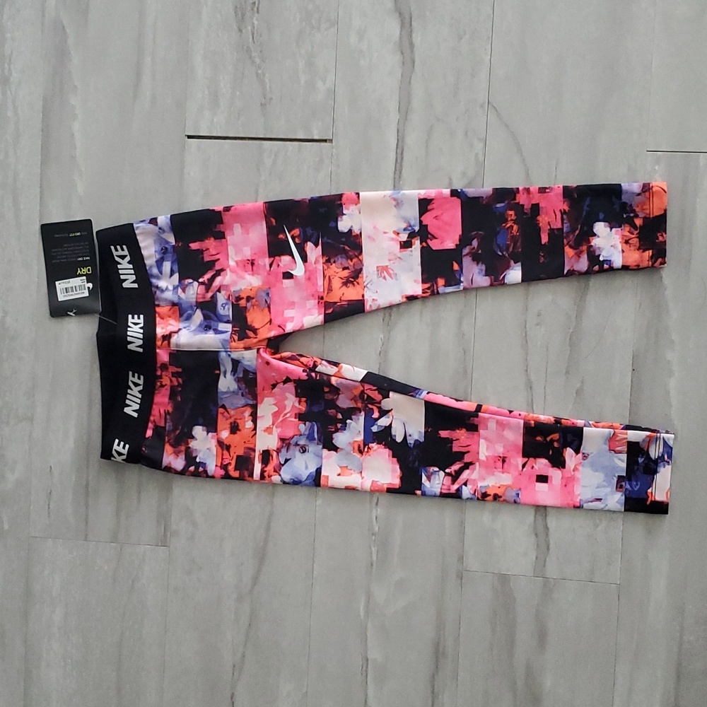 NIKE leggings 4-5T. BNWT